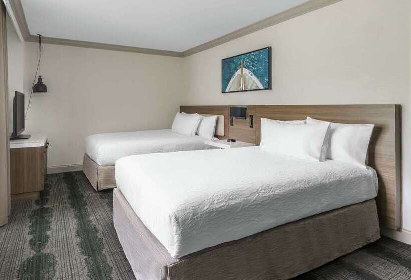 اتاق استاندارد با چشم‌انداز شهر, Hilton Waikiki Beach Resort & Spa