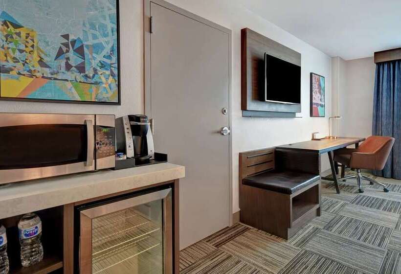 اتاق استاندارد با 2 تخت دوبل, Hilton Waikiki Beach Resort & Spa