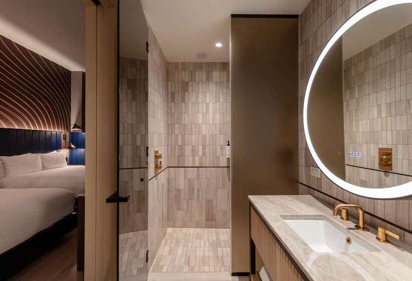 اتاق استاندارد با چشم‌انداز شهر, Hilton Waikiki Beach Resort & Spa