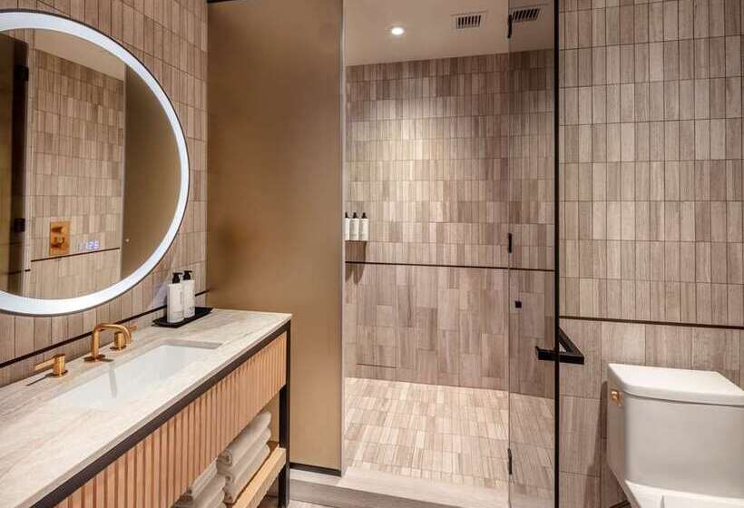 اتاق استاندارد با چشم‌انداز شهر, Hilton Waikiki Beach Resort & Spa