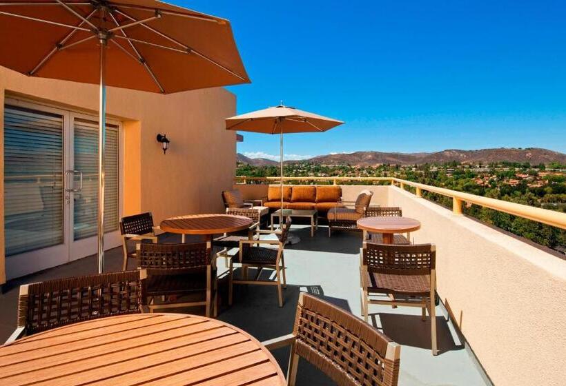 חדר קלאב עם מיטת קינג, Sheraton Agoura Hills