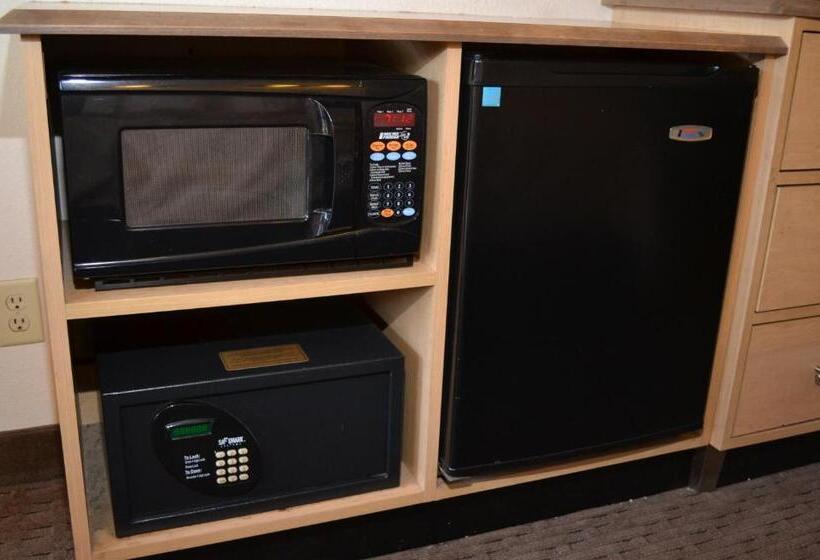 Номер Superior Кровать Кинг, Red Roof Inn Buffalo   Hamburg/ I 90