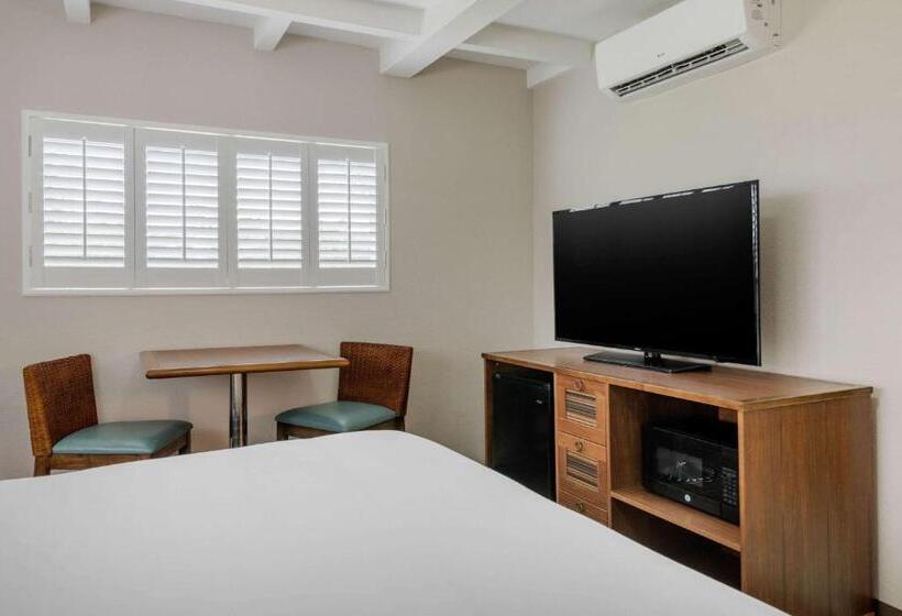 Стандартный Номер Кровать Кинг, Seafarer Inn & Suites, Ascend Hotel Collection