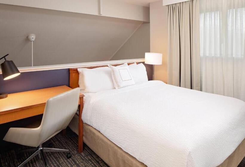 سوئیت پنت هاوس, Residence Inn Lexington North