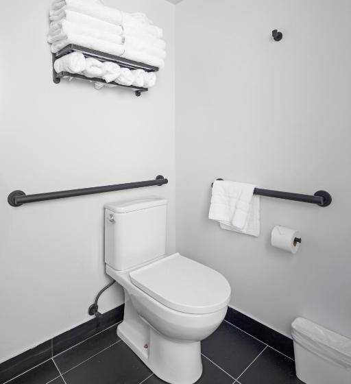 장애인을 위한 스위트, Riverside Tower Hotel