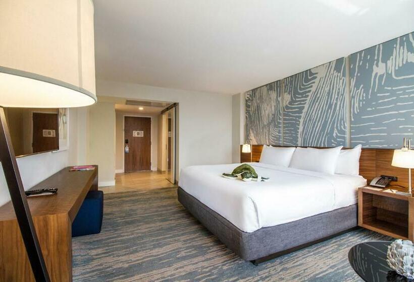 身障者適用キングサイズベッドルーム, B Ocean Resort Fort Lauderdale Beach