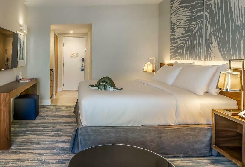 身障者適用キングサイズベッドルーム, B Ocean Resort Fort Lauderdale Beach