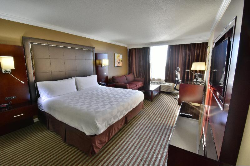 חדר סטנדרט עם מיטת קינג, Holiday Inn Orlando East Ucf Area, An Ihg
