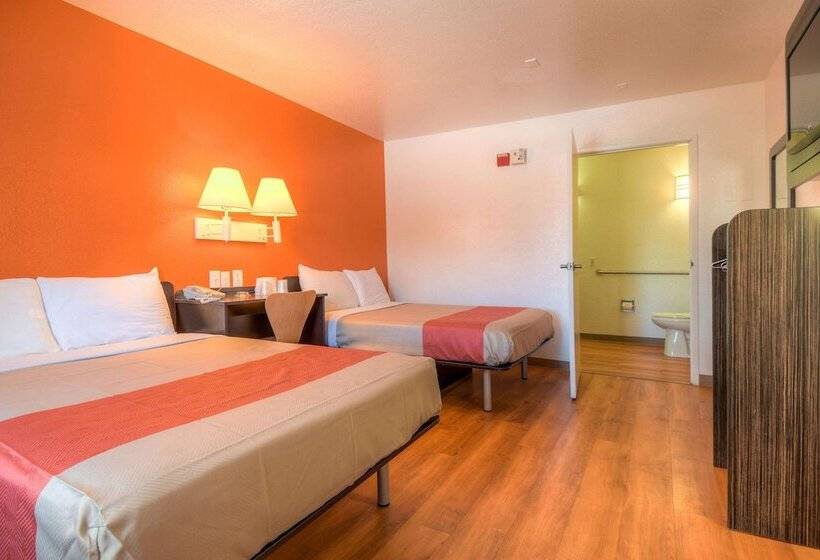 Номер Стандарт 2 Двуспальные Кровати, Motel 6 Chula Vista, Ca   San Diego