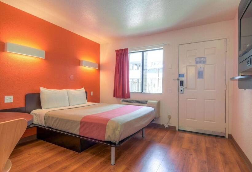 Номер Deluxe, Motel 6 Chula Vista, Ca   San Diego