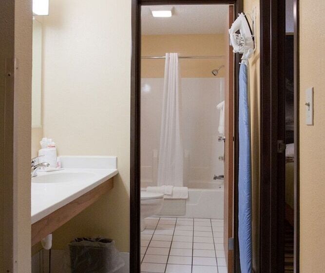 스위트, Super 8 By Wyndham Ottawa Starved Rock