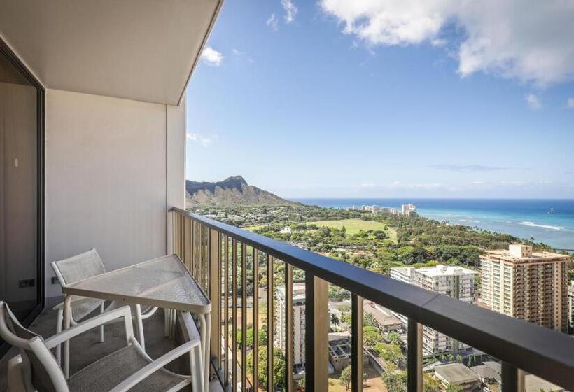 سوییت با چشم‌انداز دریا, Aston Waikiki Sunset