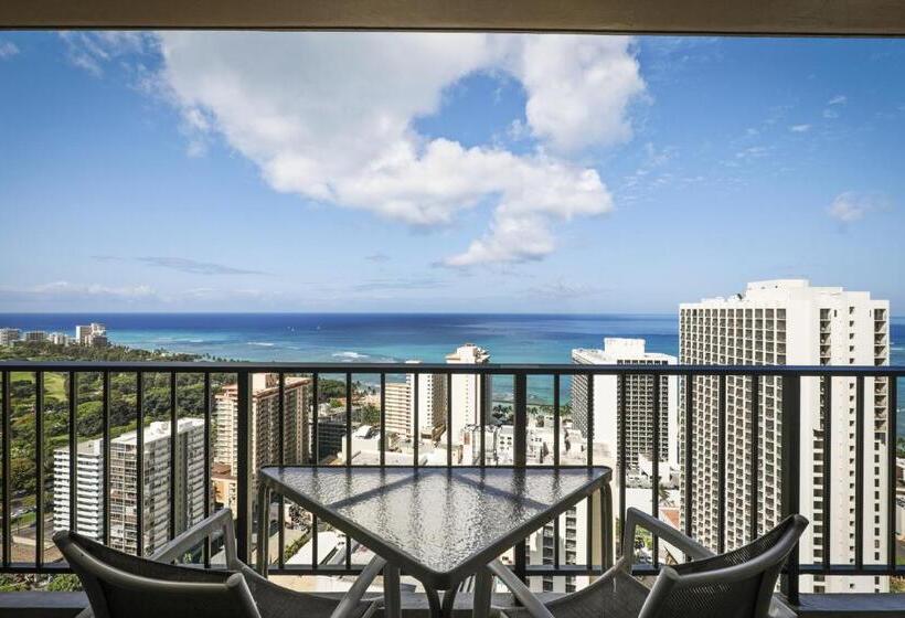سوییت با چشم‌انداز دریا, Aston Waikiki Sunset