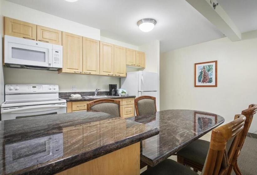 2 Bedrooms Suite Sea View, Aston Waikiki Sunset