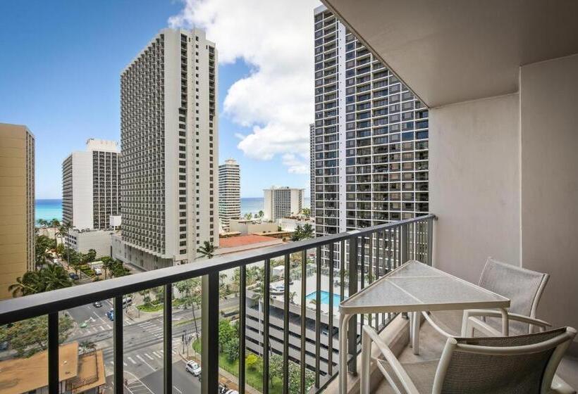 سوییت با چشم‌انداز جانبی دریا, Aston Waikiki Sunset