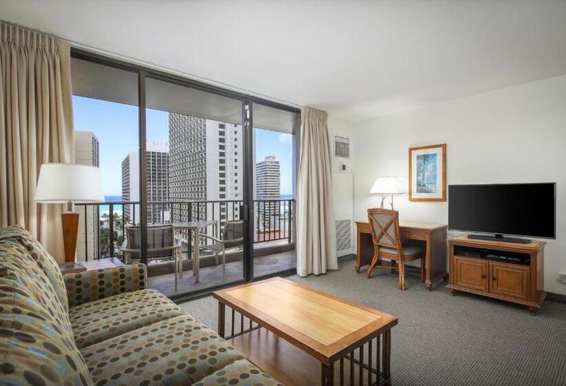 سوییت با چشم‌انداز جانبی دریا, Aston Waikiki Sunset