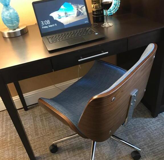 Deluxe Kamer, The Dylan Hotel At Sfo