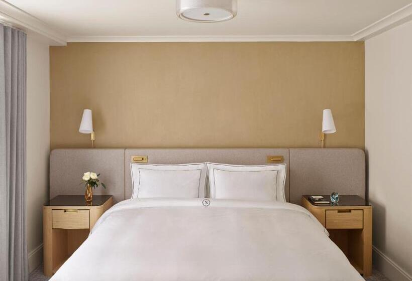 스탠다드 룸 킹사이즈 침대, The Newbury Boston