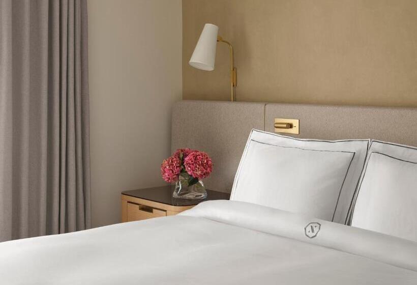 스탠다드 룸 킹사이즈 침대, The Newbury Boston