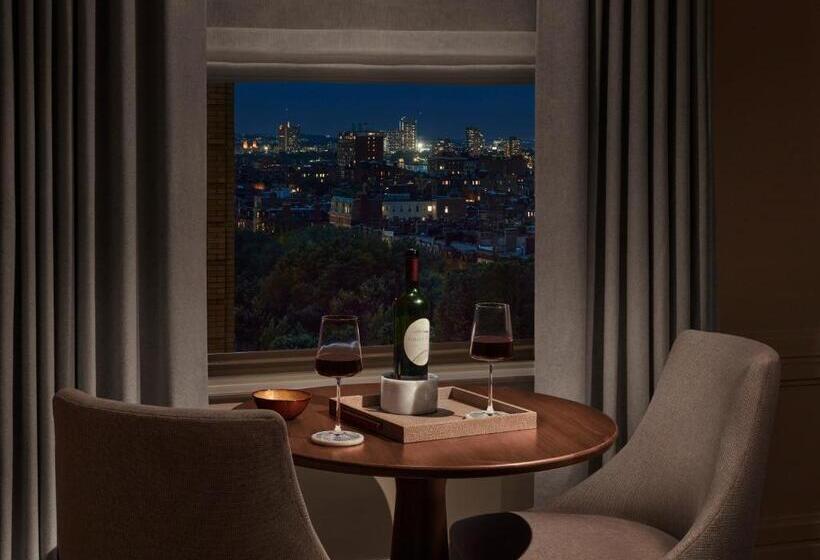 스탠다드 룸 킹사이즈 침대, The Newbury Boston