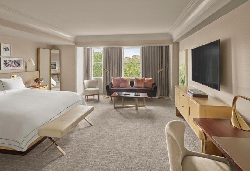 스탠다드 스튜디오, The Newbury Boston