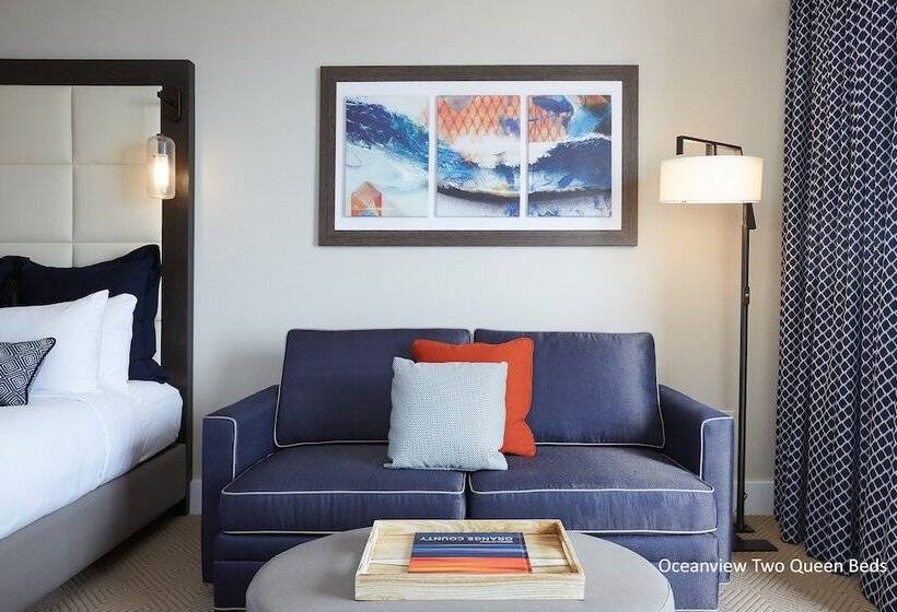 디럭스 룸 바다 전망, The Waterfront Beach Resort, A Hilton