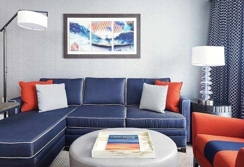 장애인을 위한 스위트, The Waterfront Beach Resort, A Hilton