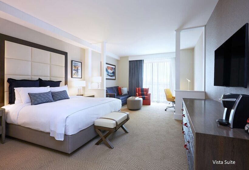스탠다드 스튜디오 더블 침대, The Waterfront Beach Resort, A Hilton