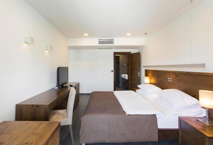 اتاق سوپریور, Avala Resort & Villas