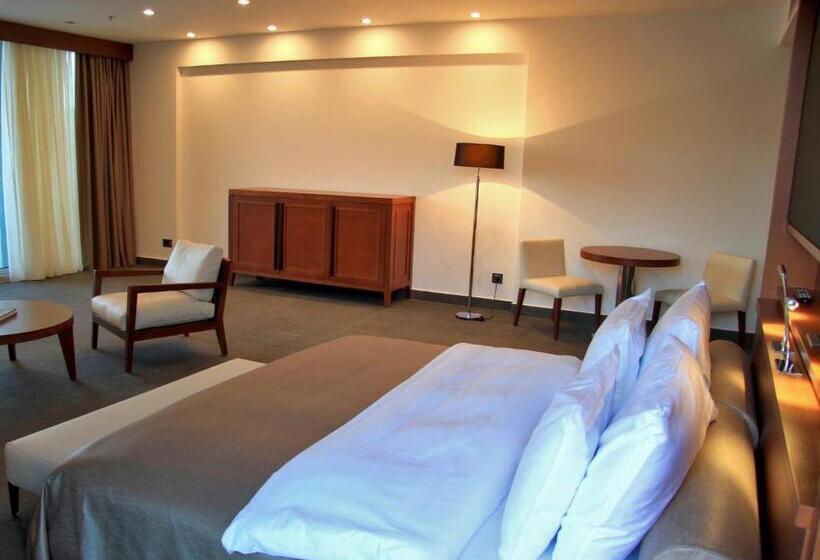 Deluxe Suite Sea View, Avala Resort & Villas