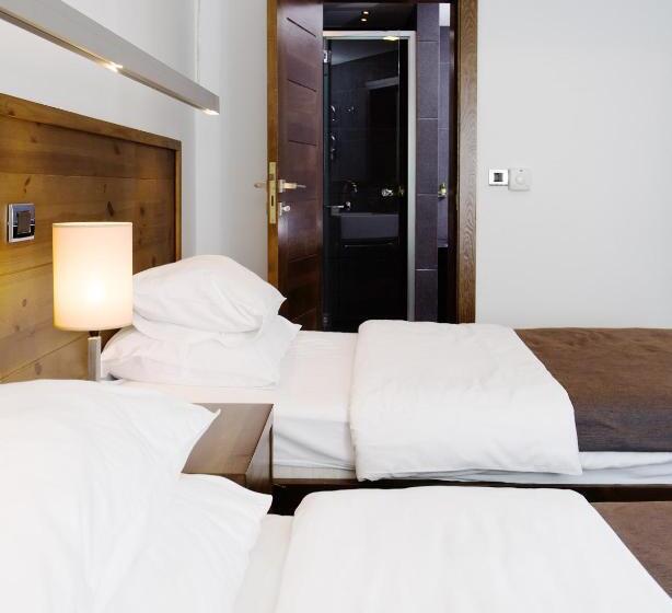 سوییت خانوادگی, Avala Resort & Villas