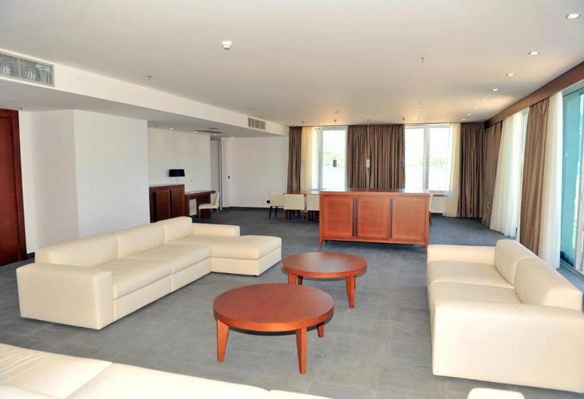 سوییت, Avala Resort & Villas