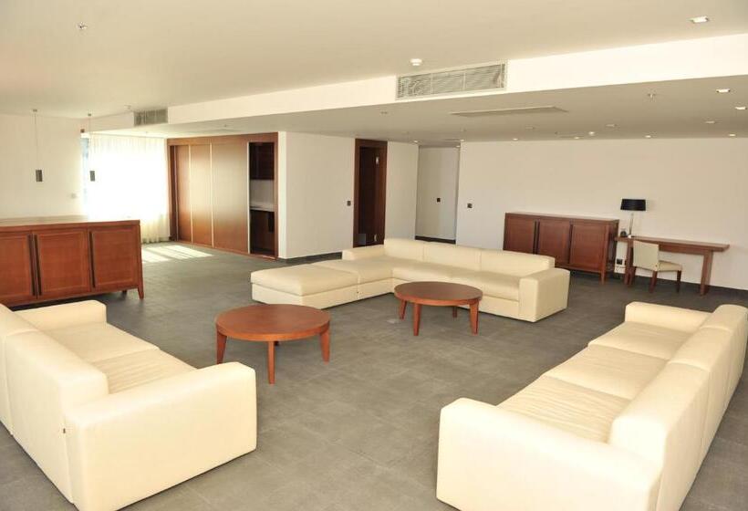 سوییت, Avala Resort & Villas