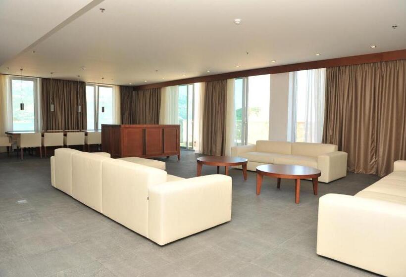 سوییت, Avala Resort & Villas