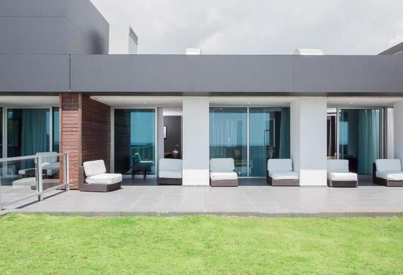 سوئیت پنت هاوس, Avala Resort & Villas