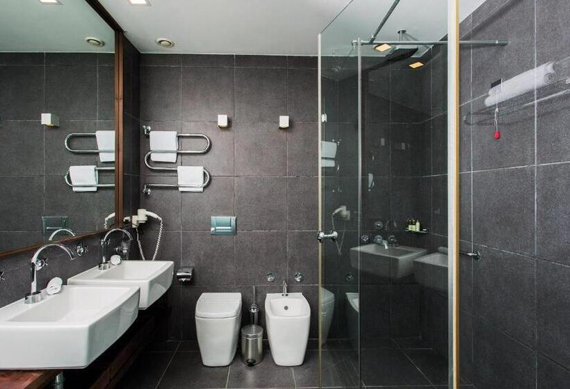 سوئیت پنت هاوس, Avala Resort & Villas