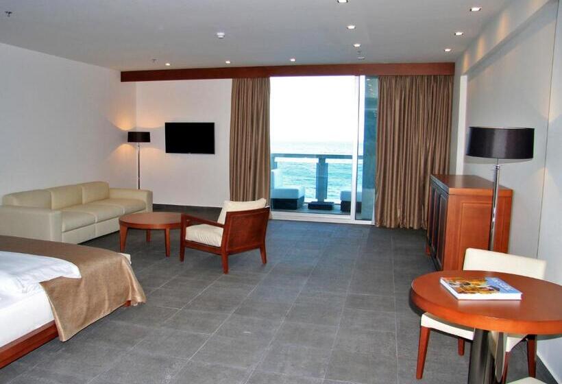 Deluxe Suite Sea View, Avala Resort & Villas
