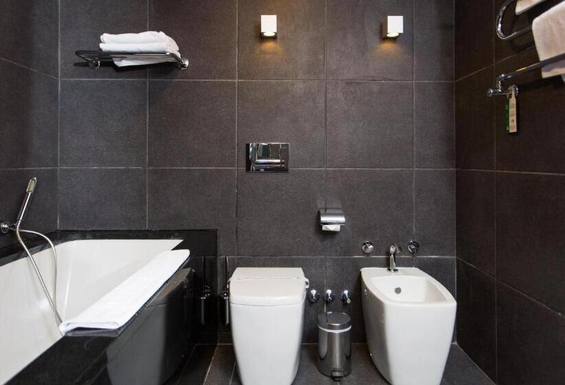 سوییت خانوادگی, Avala Resort & Villas