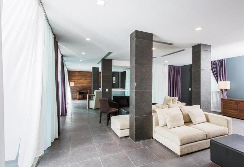 سوئیت پنت هاوس, Avala Resort & Villas