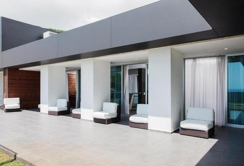 سوئیت پنت هاوس, Avala Resort & Villas