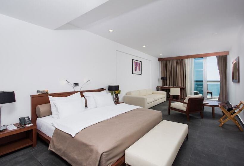 سوئیت اجرایی با چشم‌انداز دریا, Avala Resort & Villas