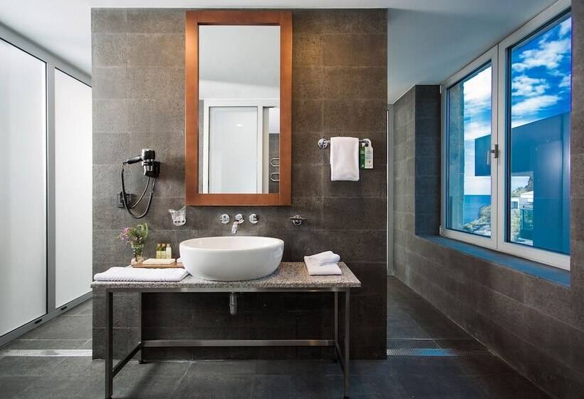 Deluxe Suite Sea View, Avala Resort & Villas