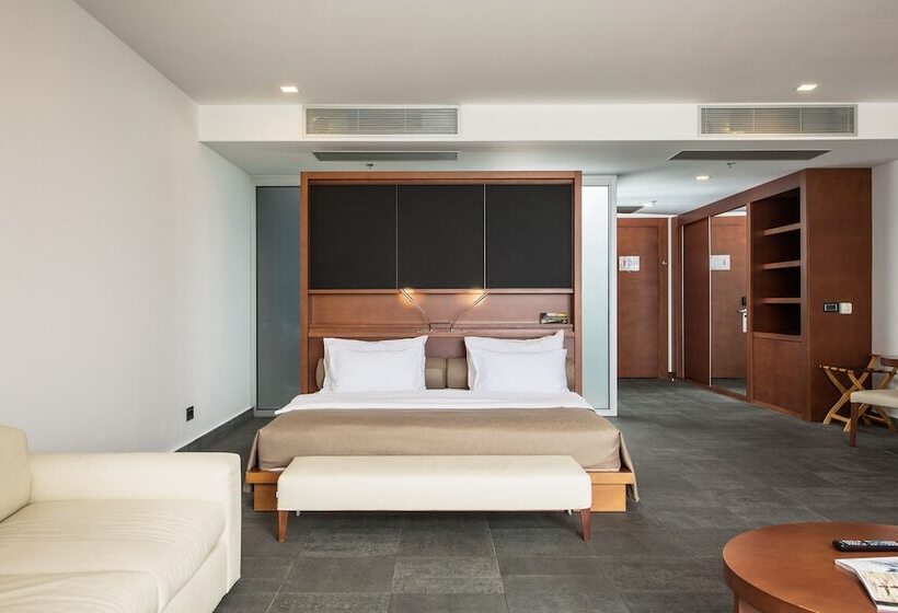 Deluxe Suite Sea View, Avala Resort & Villas