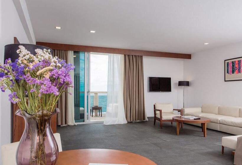 Deluxe Suite Sea View, Avala Resort & Villas