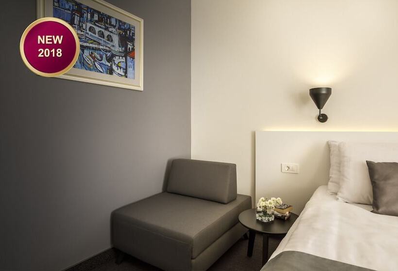 اتاق پرمیوم با چشم‌انداز دریا, Remisens Hotel Albatros All Inclusive