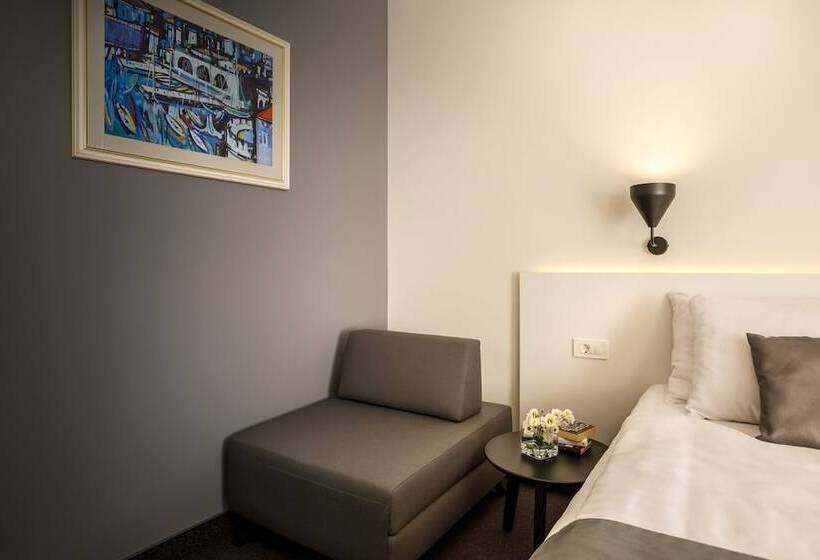اتاق پرمیوم با چشم‌انداز دریا, Remisens Hotel Albatros All Inclusive