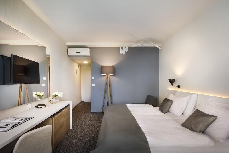 اتاق استاندارد با چشم‌انداز پارک, Remisens Hotel Albatros All Inclusive