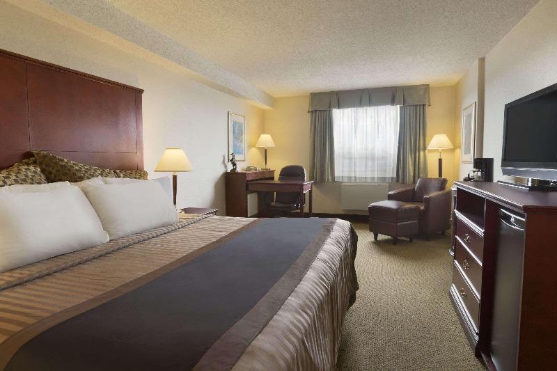 اتاق کلاس بیزنس, Travelodge Hotel By Wyndham Vancouver Airport