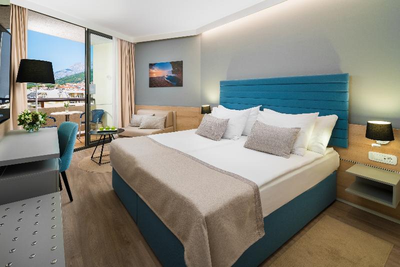 Standard Room with Balcony Side Sea View, Valamar Meteor
