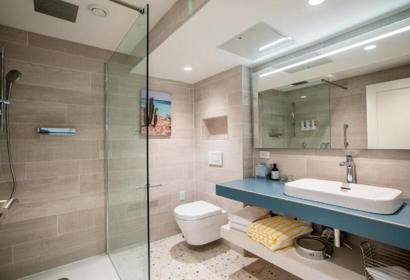 סוויטה, Amsterdam Manor Beach Resort
